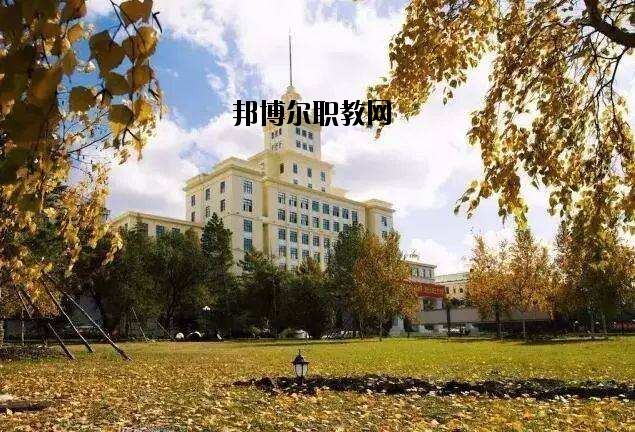 黃梅理工學(xué)校2020年招生辦聯(lián)系電話(huà)