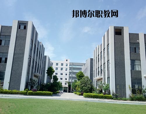 贛州服裝職業(yè)技術(shù)學(xué)校怎么樣、好不好