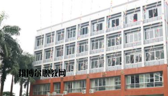 廣西電子高級技工學(xué)校2020年報名條件、招生要求、招生對象