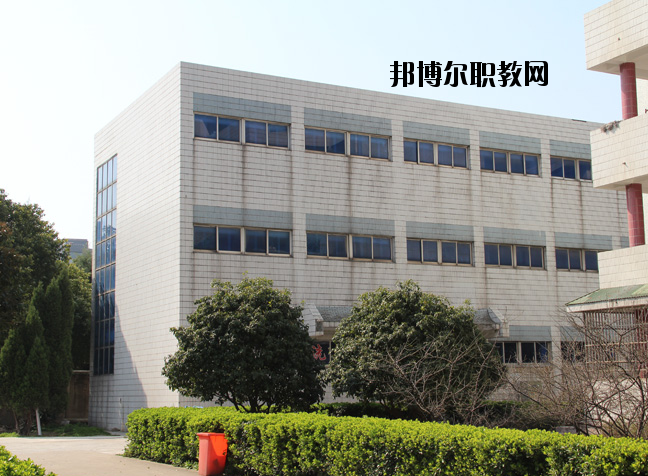蘇州衛(wèi)生職業(yè)學(xué)校2020年報(bào)名條件、招生要求、招生對(duì)象