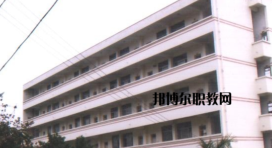 南寧電子工程學(xué)校2020年報名條件、招生要求、招生對象 