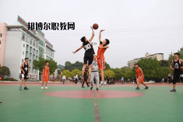 安遠(yuǎn)中等專(zhuān)業(yè)學(xué)校2020年招生辦聯(lián)系電話(huà)
