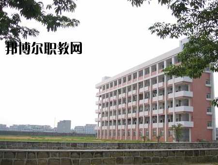 揭陽技工學(xué)校2020年報(bào)名條件、招生要求、招生對象