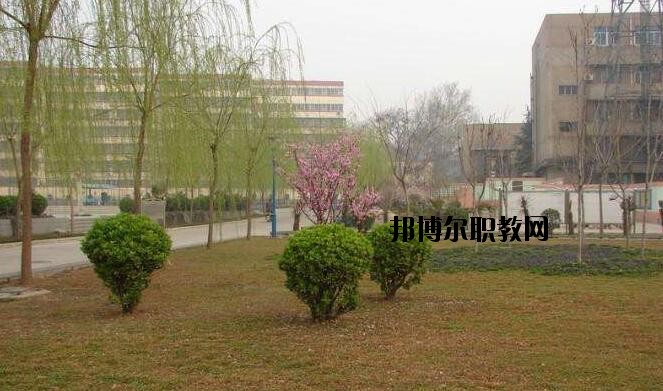 畢節(jié)信息工程學校2020年招生辦聯系電話