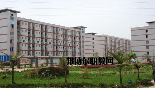 四川機(jī)電技術(shù)學(xué)校2020年報(bào)名條件、招生要求、招生對象