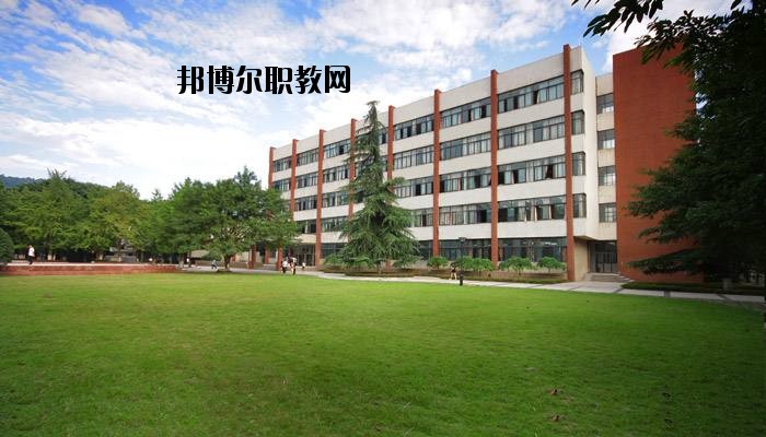黃岡電子信息學(xué)校2020年報(bào)名條件、招生要求、招生對象