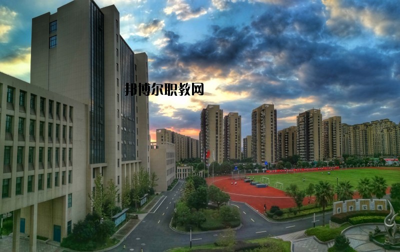 永嘉縣四川中學(xué)2020年報名條件、招生要求、招生對象