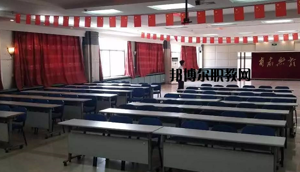 甘肅信息工程技術(shù)中等專業(yè)學(xué)校2020年學(xué)費、收費多少