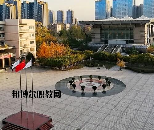 鄭州商貿(mào)管理學(xué)校2021年報(bào)名條件、招生對(duì)象