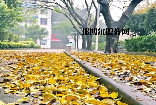 廣東輕工職業(yè)技術(shù)學(xué)校2020年報(bào)名條件、招生要求、招生對(duì)象