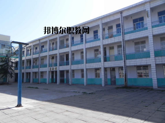 洛陽中醫(yī)藥學(xué)校2021年報名條件、招生要求、招生對象
