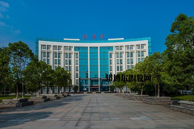 孝感紅人中等職業(yè)學(xué)校2020年報(bào)名條件、招生要求、招生對(duì)象