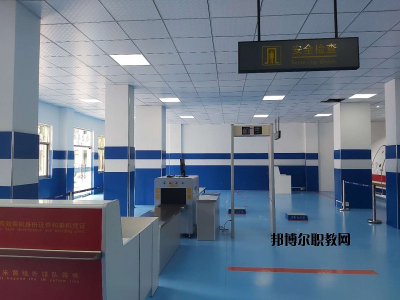 淮南女子職業(yè)學(xué)校2020年報(bào)名條件、招生要求、招生對(duì)象