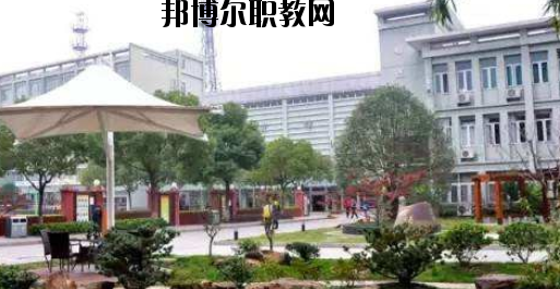 石家莊中美經(jīng)貿(mào)中等專業(yè)學(xué)校怎么樣、好不好