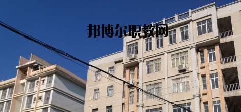 梧州服裝職業(yè)技術(shù)學(xué)校2020年報(bào)名條件、招生要求、招生對(duì)象 