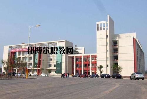 內(nèi)江宏昌職業(yè)技術(shù)學(xué)校2020年報(bào)名條件、招生要求、招生對(duì)象