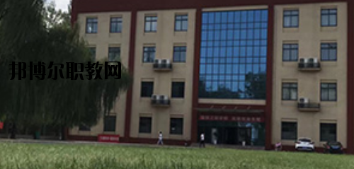 河南工業(yè)和信息化高級技工學校2021年報名條件、招生要求、招生對象