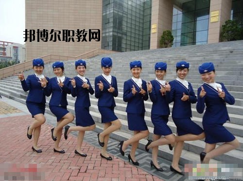 成都翔飛航空職業(yè)技術(shù)學(xué)校2020年報名條件、招生要求、招生對象