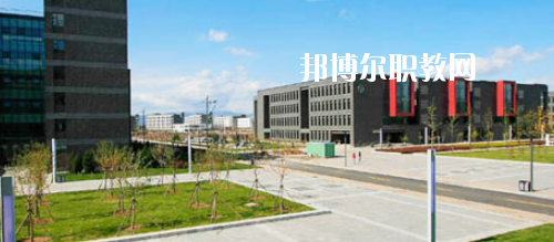 陜西信息工業(yè)技師學院網站網址