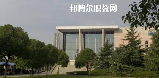崇左八桂城市中等職業(yè)技術(shù)學(xué)校2020年報名條件、招生要求、招生對象