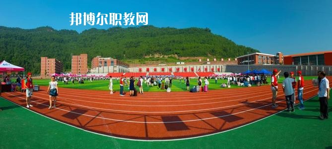 通江縣職業(yè)高級中學(xué)2020年報(bào)名條件、招生要求、招生對象