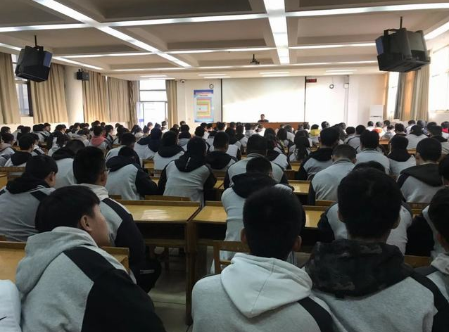 江蘇建湖中等專業(yè)學(xué)校2020年報(bào)名條件、招生要求、招生對(duì)象