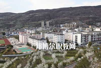 漢源縣職業(yè)高級中學(xué)2020年報名條件、招生要求、招生對象