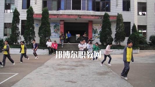 達(dá)縣亭子職業(yè)高級(jí)中學(xué)2020年報(bào)名條件、招生要求、招生對(duì)象