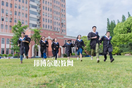 深圳市新鵬職業(yè)高級(jí)中學(xué)020年報(bào)名條件、招生要求、招生對(duì)象