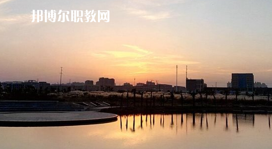 銅陵市理工學(xué)校2021年報(bào)名條件、招生要求、招生對象 
