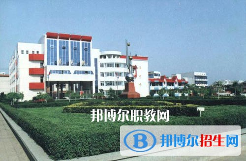 潢川幼兒師范學(xué)校2021年報名條件、招生要求、招生對象
