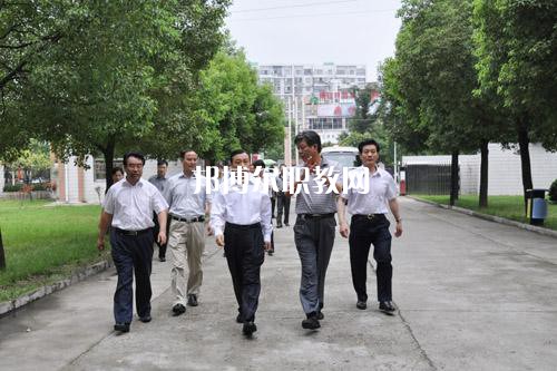 揚州文化藝術(shù)學校2021年招生辦聯(lián)系電話