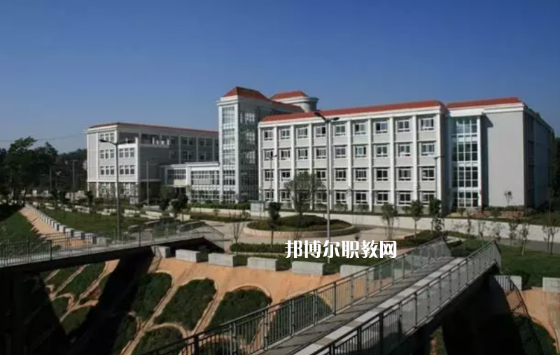 昆明官渡區(qū)職業(yè)高級(jí)中學(xué)2021年報(bào)名條件、招生要求、招生對(duì)象