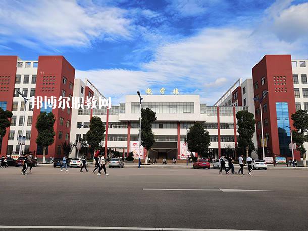 曲靖麒麟職業(yè)技術(shù)學(xué)校2021年學(xué)費(fèi)、收費(fèi)多少