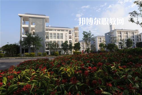 普洱農(nóng)業(yè)學(xué)校2021年報名條件、招生要求、招生對象