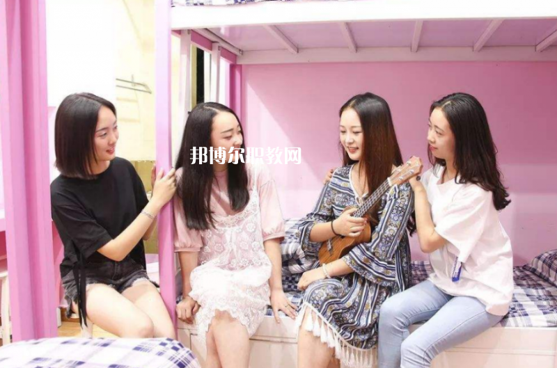 鳳慶縣職業(yè)高級中學怎么樣、好不好