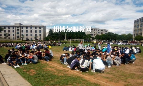 宜良縣職業(yè)高級(jí)中學(xué)2021年學(xué)費(fèi)、收費(fèi)多少