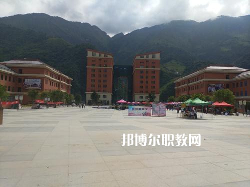 怒江州民族中等專業(yè)學(xué)校2021年學(xué)費(fèi)、收費(fèi)多少