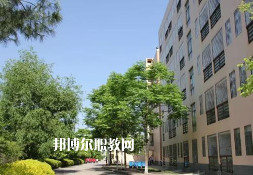 云南曲靖應(yīng)用技術(shù)學(xué)校2021年學(xué)費(fèi)、收費(fèi)多少