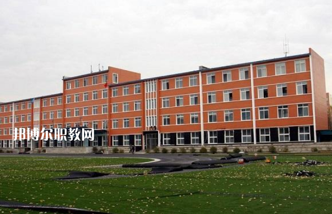 云南楚雄工業(yè)學(xué)校2021年學(xué)費(fèi)、收費(fèi)多少
