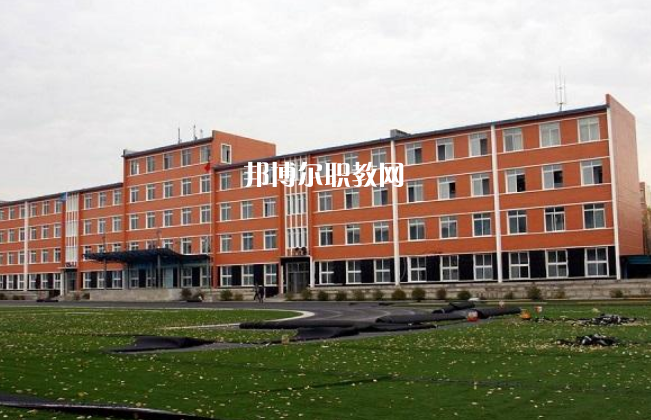 云南楚雄工業(yè)學(xué)校怎么樣、好不好