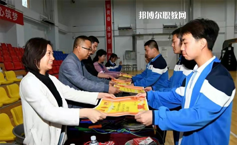 天水麥積區(qū)職業(yè)中等專業(yè)學(xué)校2022年學(xué)費(fèi)、收費(fèi)多少