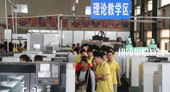 武邑奮飛職業(yè)技術(shù)中等專業(yè)學(xué)校怎么樣、好不好