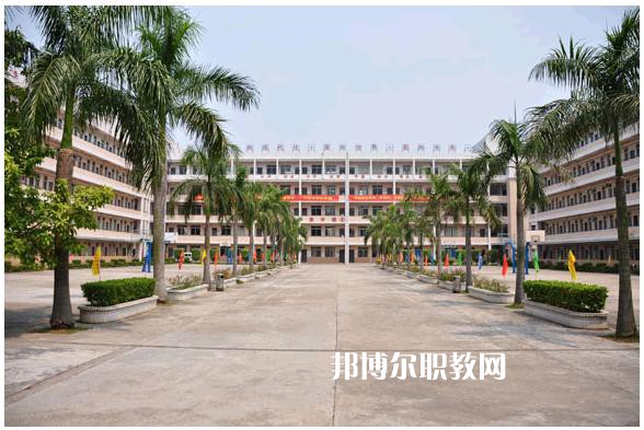重慶益民技工學(xué)校2022年報(bào)名條件、招生要求、招生對(duì)象