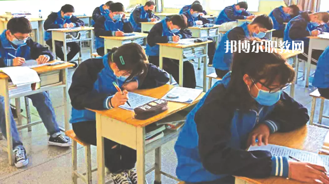 武威勞動服務(wù)技工學(xué)校2022年學(xué)費、收費多少