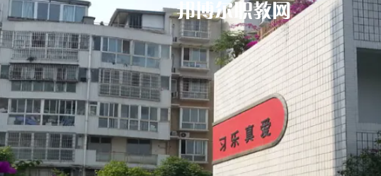 天府成人中等專業(yè)學(xué)校2022年報名條件、招生要求、招生對象