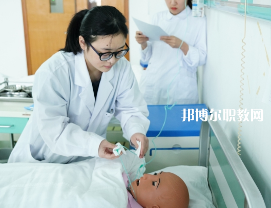 常州衛(wèi)生高等職業(yè)技術(shù)學(xué)校2022年報(bào)名條件、招生要求、招生對(duì)象