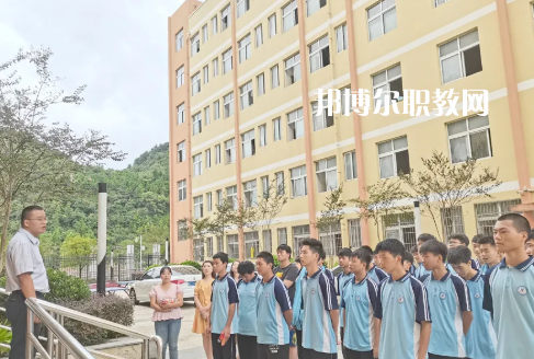 遵義市紅花崗區(qū)經(jīng)濟(jì)職業(yè)技術(shù)學(xué)校2022年學(xué)費(fèi)、收費(fèi)多少