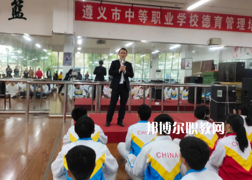 遵義旅游學(xué)校2022年報(bào)名條件、招生要求、招生對(duì)象