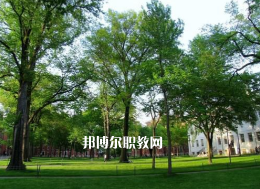 秦皇島藥科中等職業(yè)學(xué)校2022年學(xué)費(fèi)、收費(fèi)多少